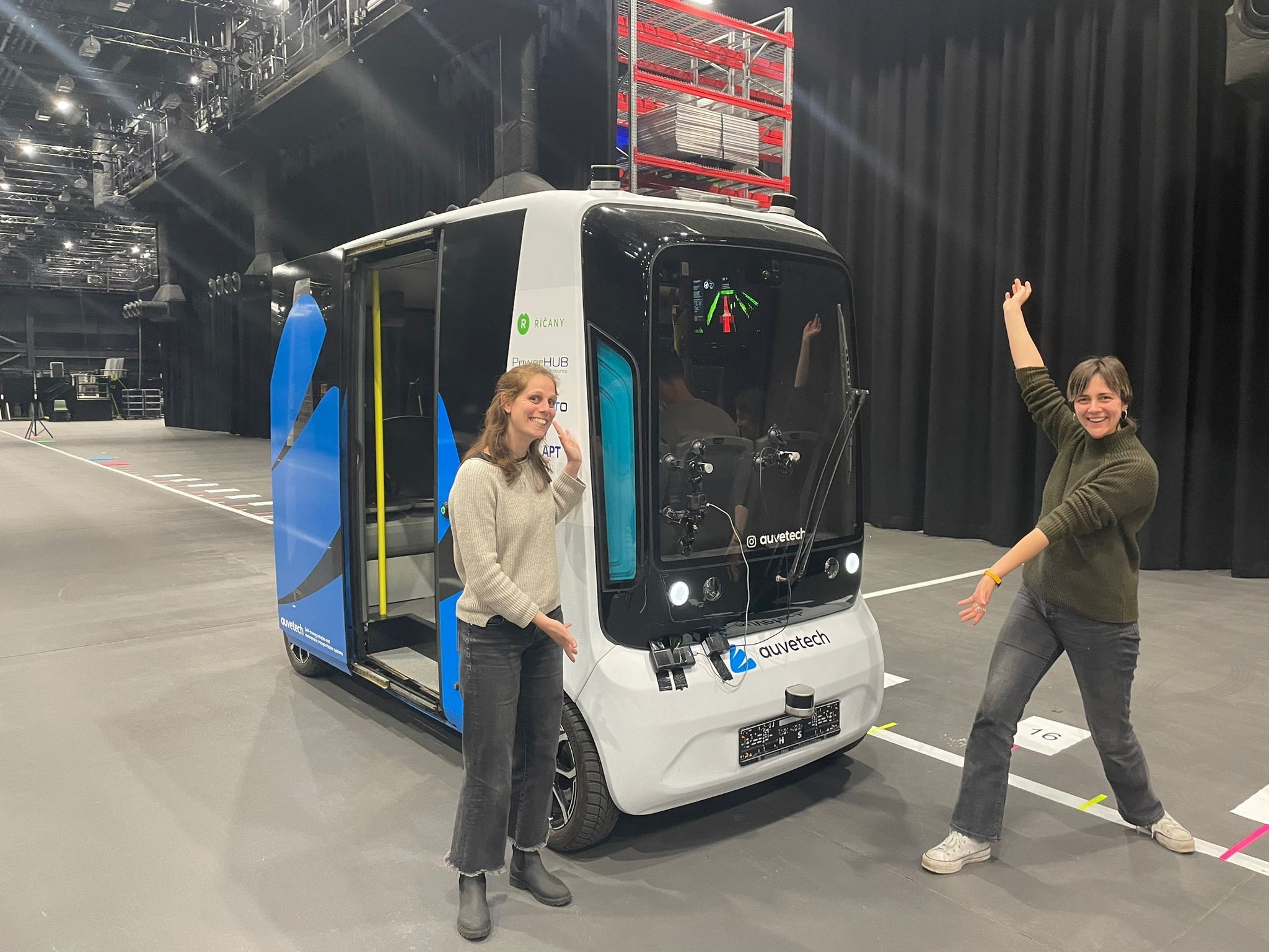 Laura and Jesse's trip to UCL’s PEARL Lab